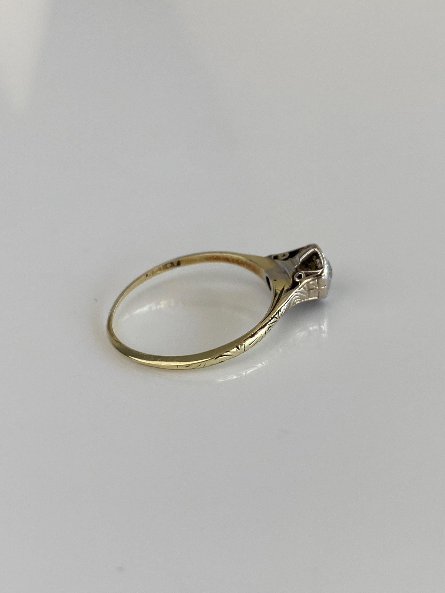 Vintage Solid 14k Yellow Gold & Platinum Diamond Art Deco Ring - Size 5.25