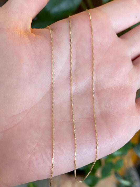 Vintage Solid 10k Yellow Gold Dainty Box Chain Necklace - 18.25 inches