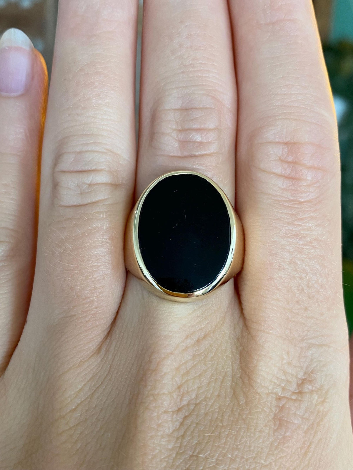 Vintage Solid 14k Yellow Gold Black Onyx Signet Ring - Size 8.75