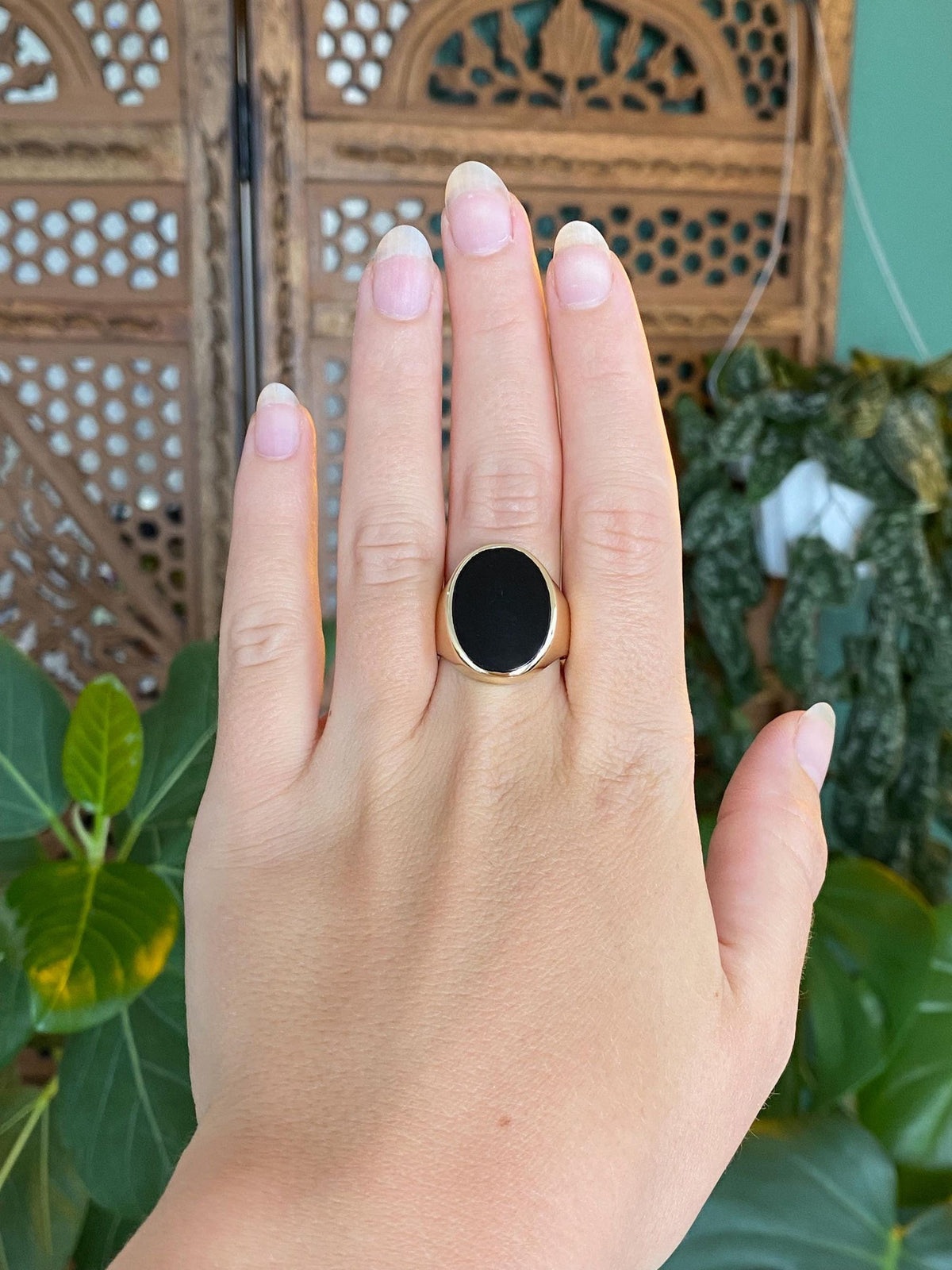 Vintage Solid 14k Yellow Gold Black Onyx Signet Ring - Size 8.75