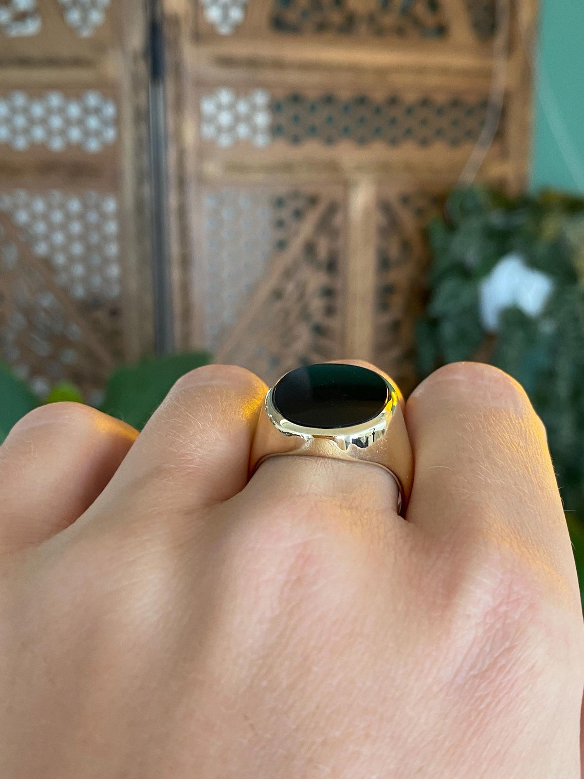 Vintage Solid 14k Yellow Gold Black Onyx Signet Ring - Size 8.75