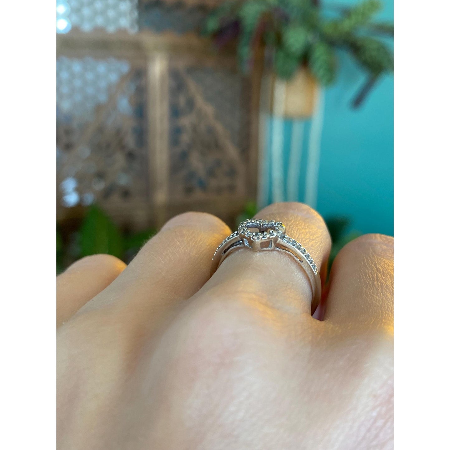 Vintage Solid 14k Yellow Gold Clear Sapphire Heart Ring - Size 6.5