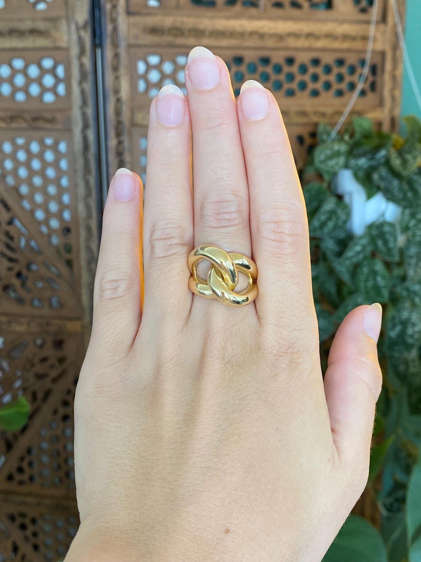 Vintage Solid 18k Yellow Gold Chunky Open Knot Ring Band - Size 5.75