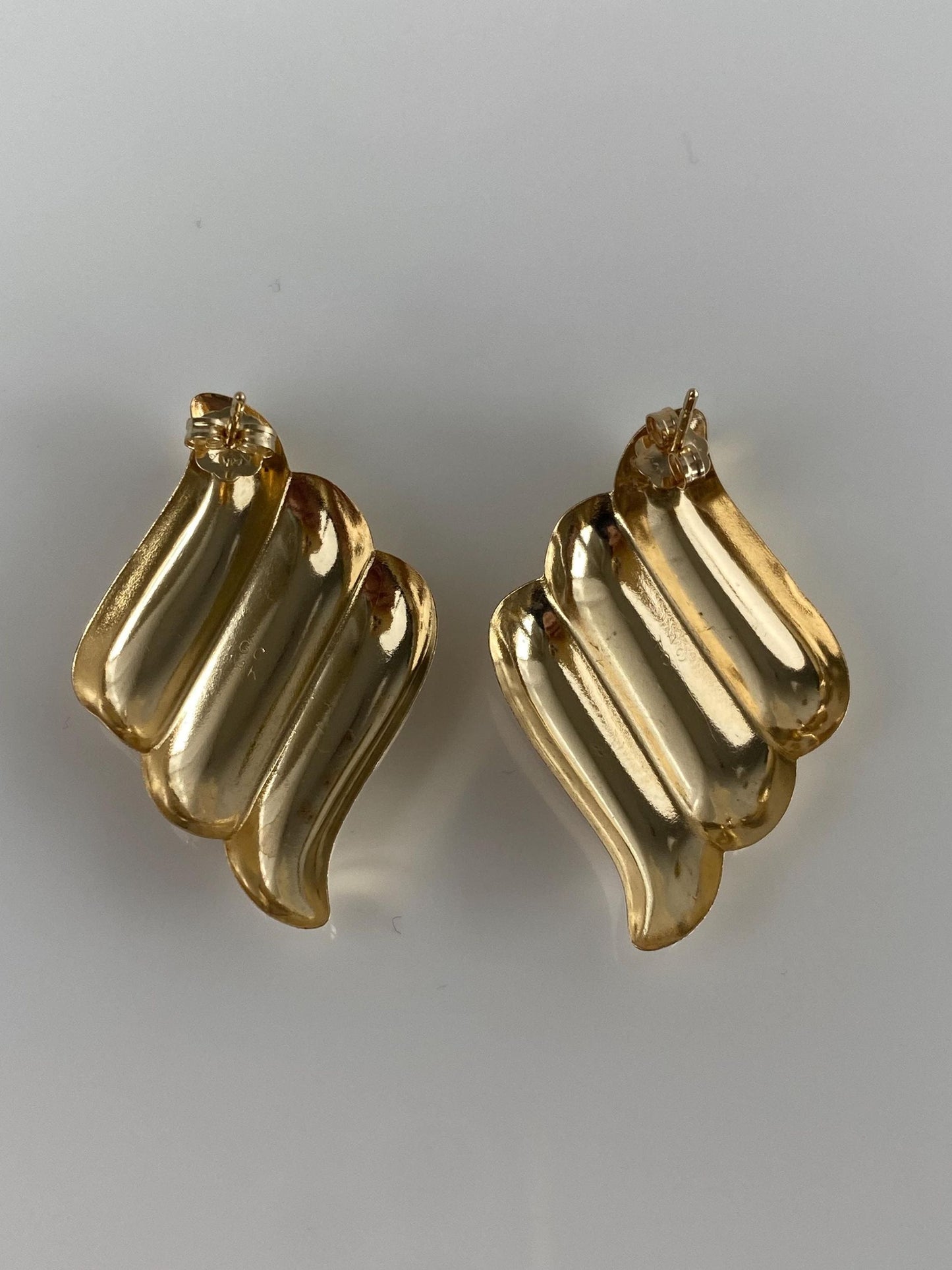 Vintage Solid 14k Yellow Gold Design Stud Earrings