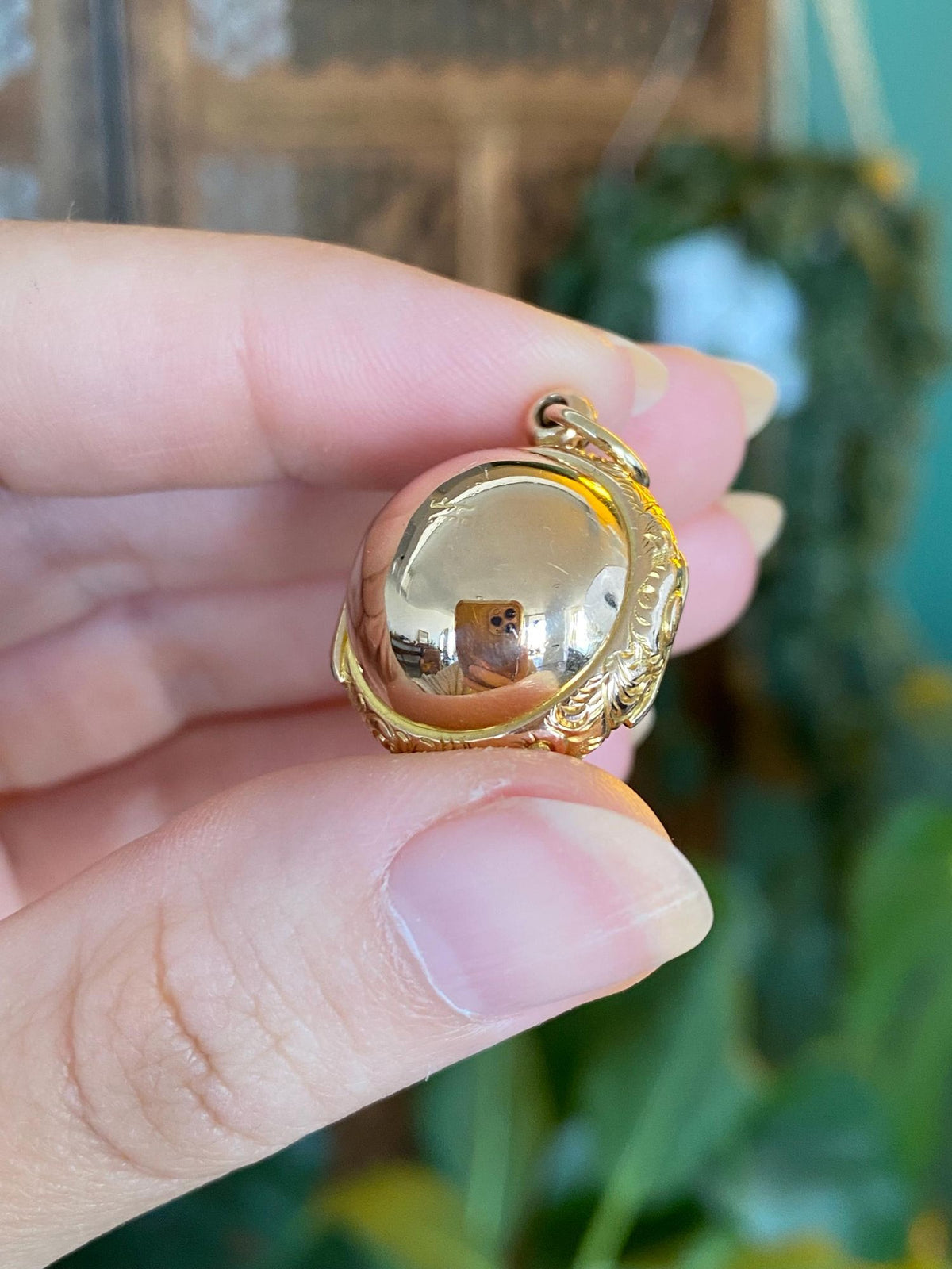 Vintage Solid 15k Yellow Gold Designed Sphere Locket Charm