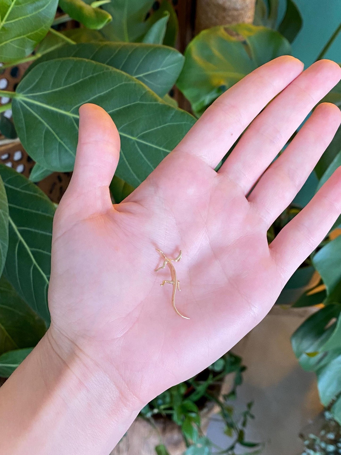 Vintage Solid 14k Yellow Gold Gecko Lizard Charm