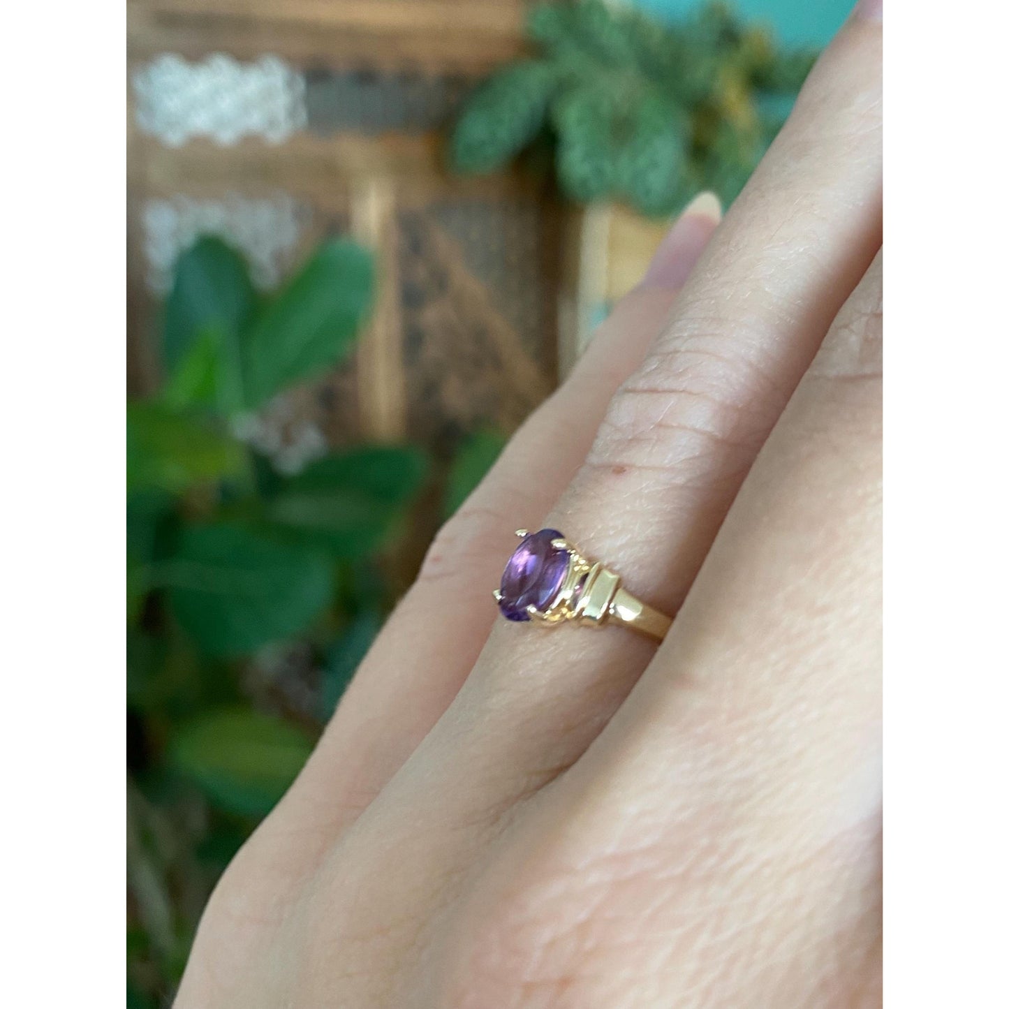 Vintage Solid 14k Yellow Gold Amethyst Ring - Size 5.25