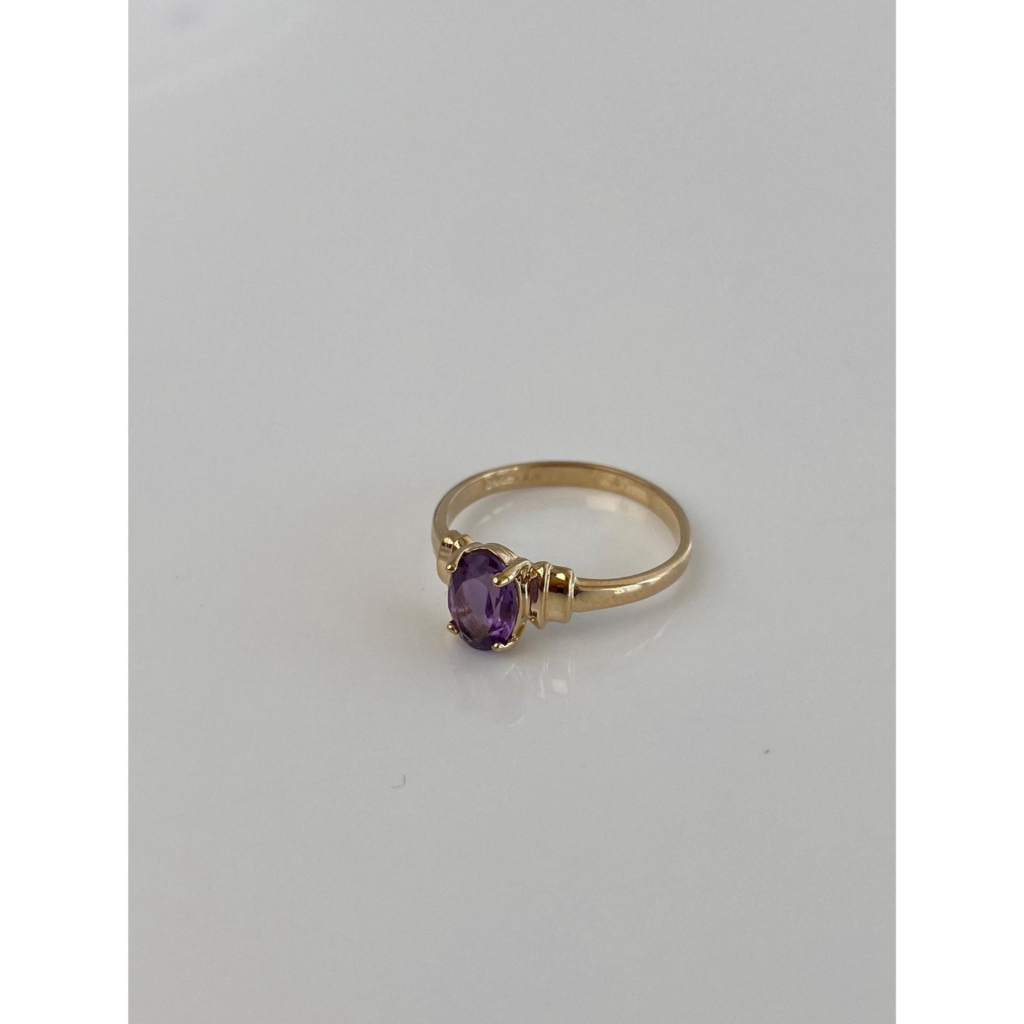 Vintage Solid 14k Yellow Gold Amethyst Ring - Size 5.25