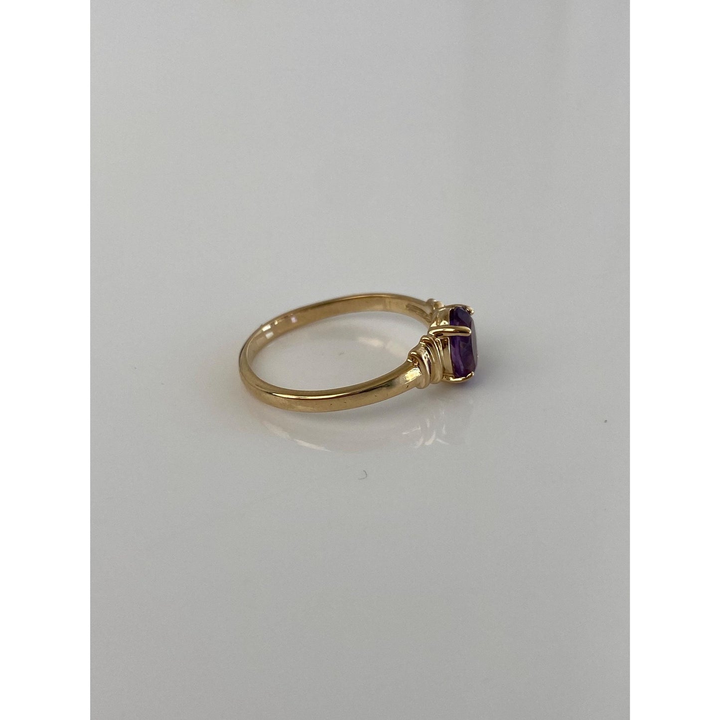 Vintage Solid 14k Yellow Gold Amethyst Ring - Size 5.25