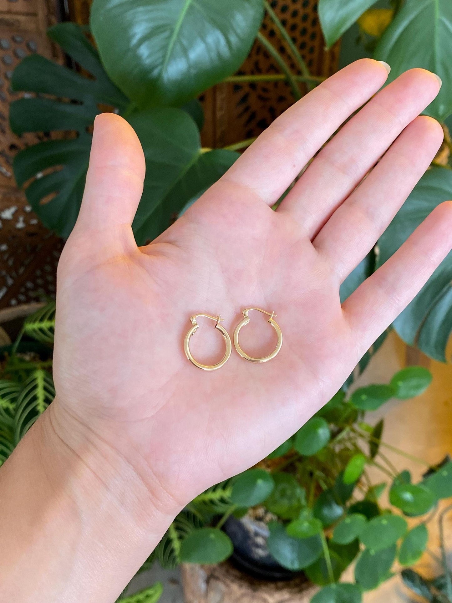 Vintage 14k Yellow Gold Hoop Earrings