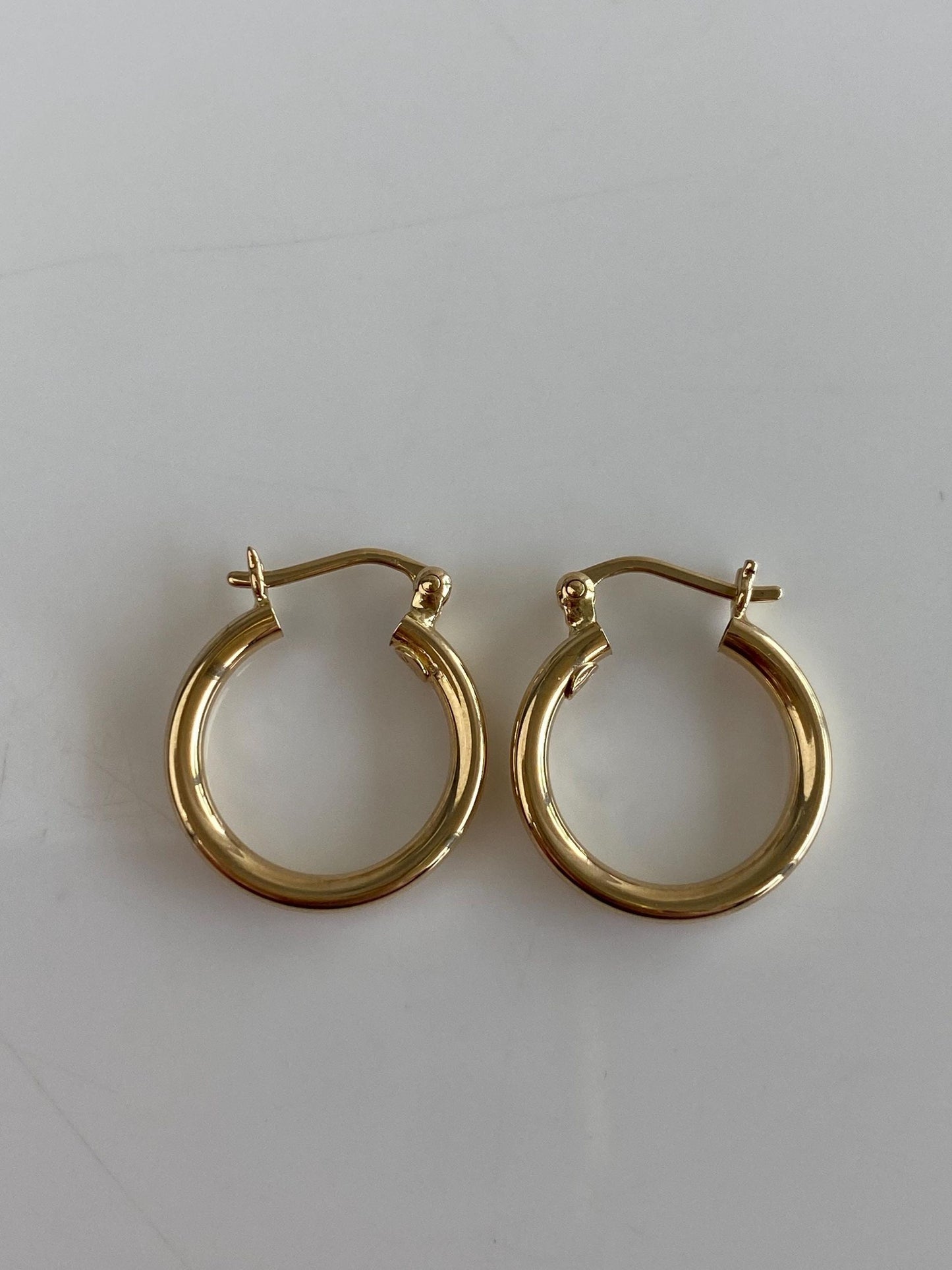 Vintage 14k Yellow Gold Hoop Earrings