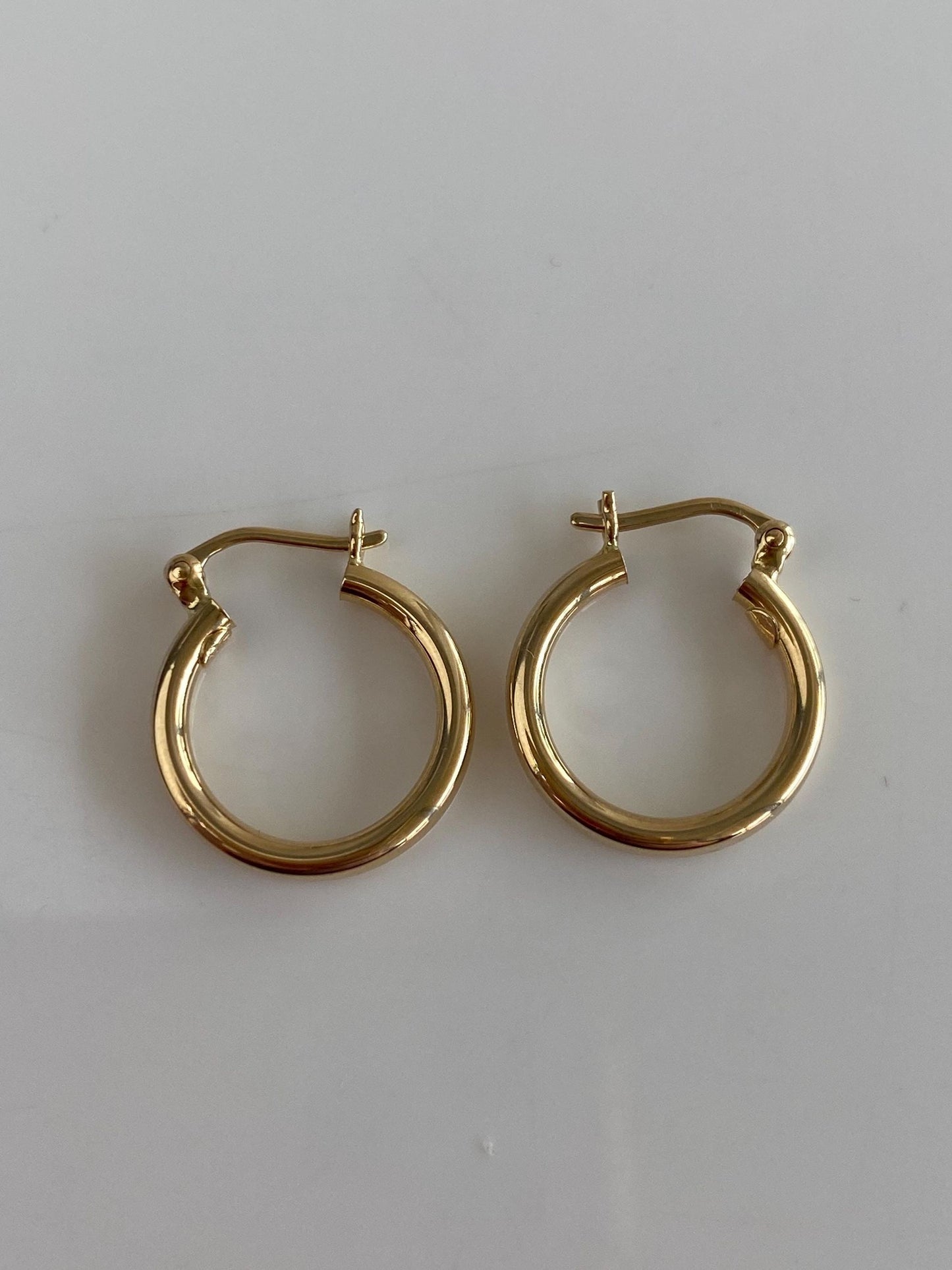 Vintage 14k Yellow Gold Hoop Earrings