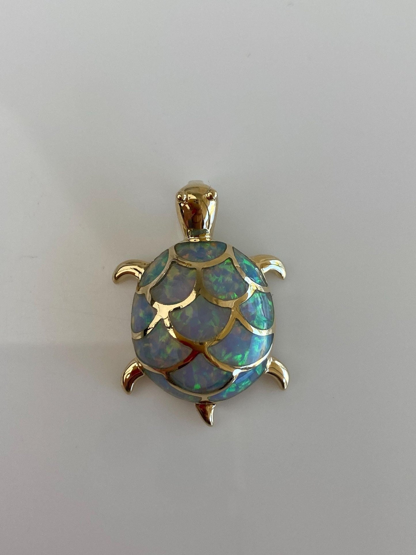Vintage 14k Yellow Gold Opal Mother of Pearl Turtle Charm
