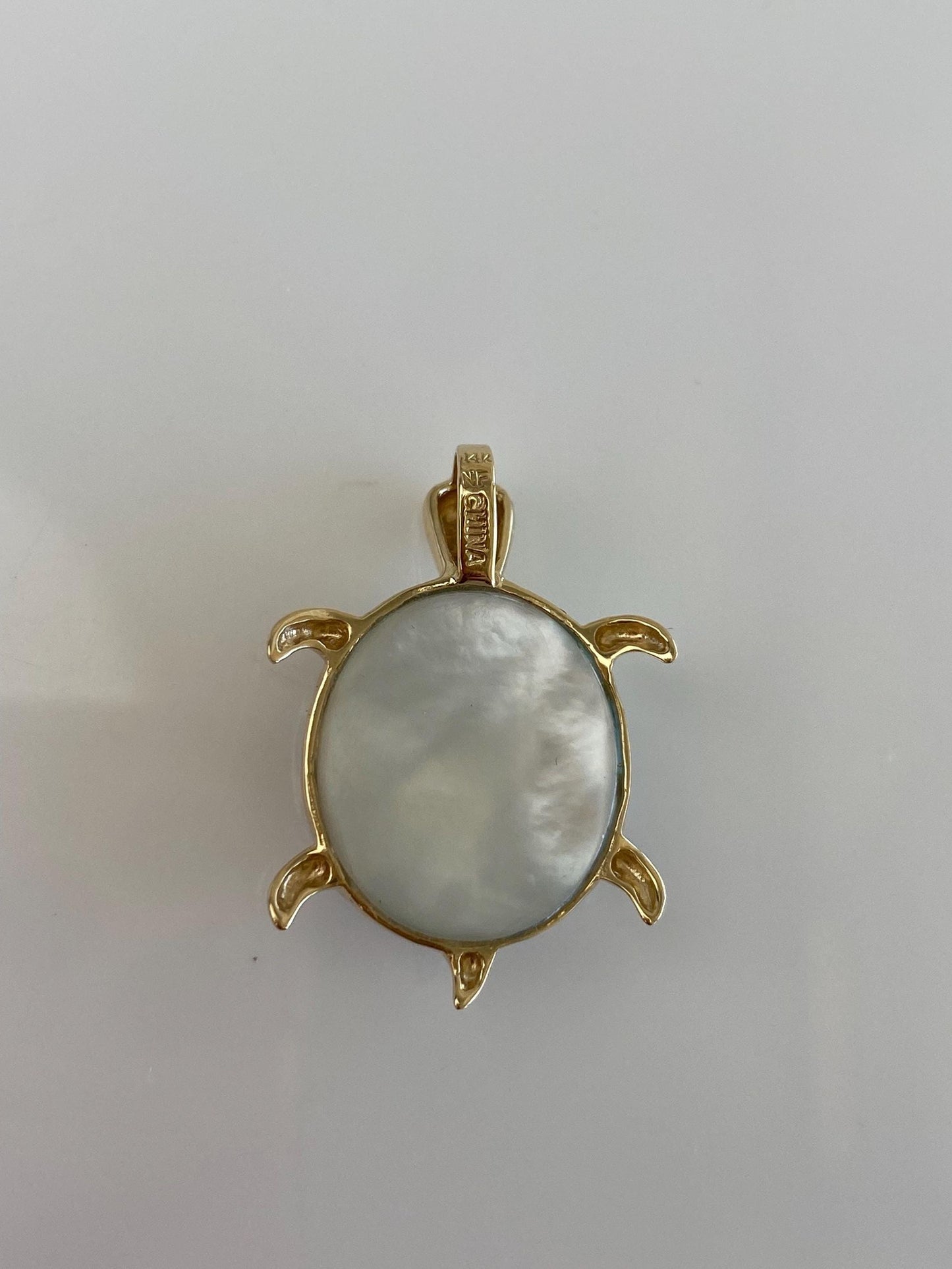 Vintage 14k Yellow Gold Opal Mother of Pearl Turtle Charm