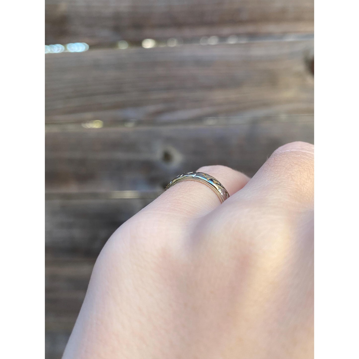 Vintage Solid 14k White Gold Designed Ring Band - Size 3.75