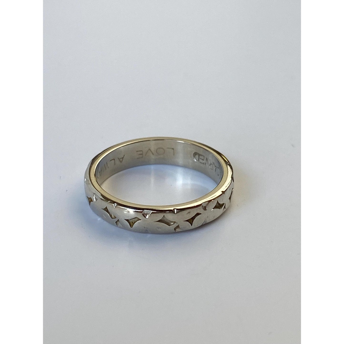 Vintage Solid 14k White Gold Designed Ring Band - Size 3.75