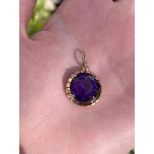 Vintage Solid 10k Yellow Gold Amethyst Charm