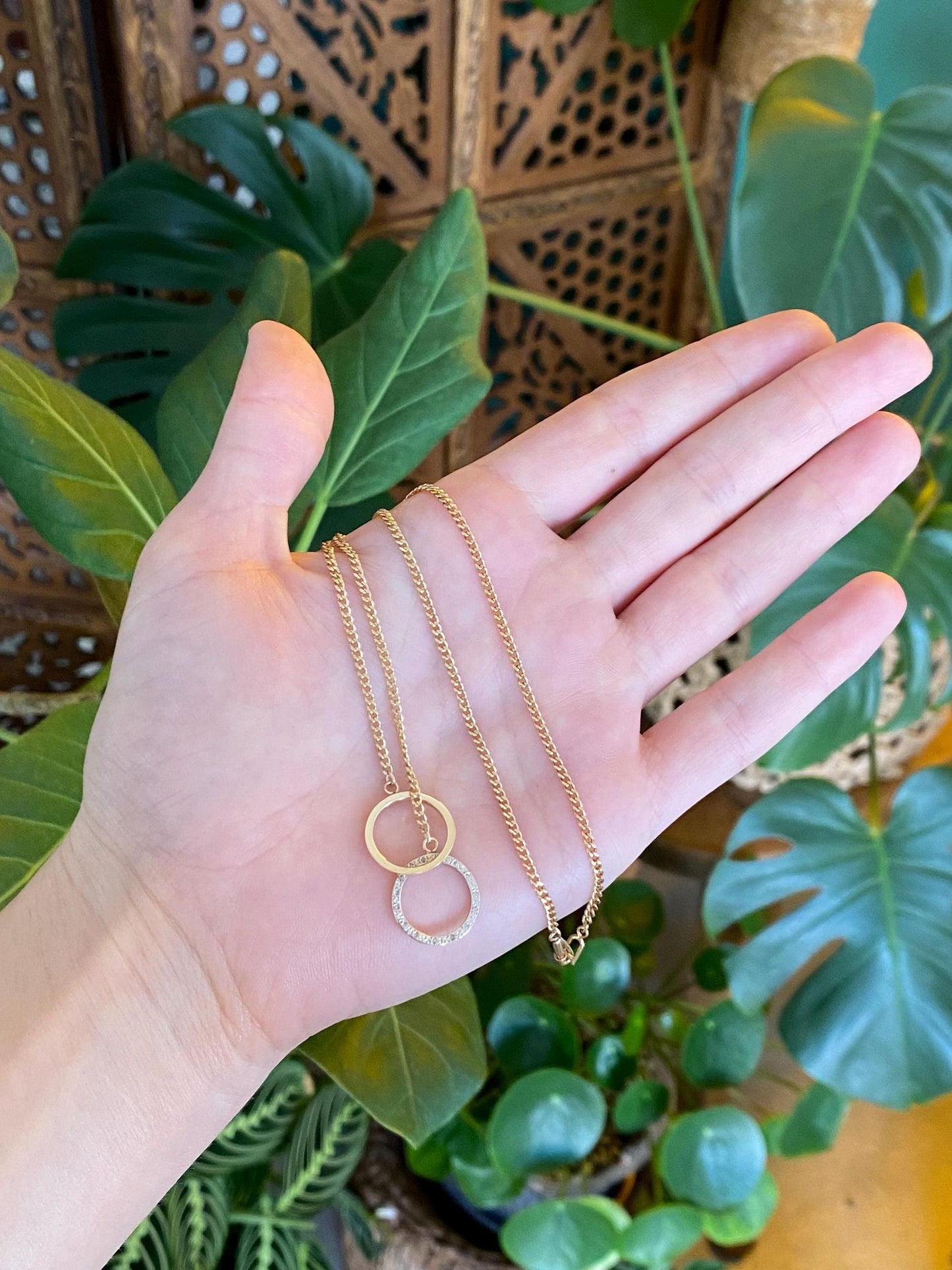 Vintage Solid 14k Yellow Gold Diamond Circles Curb Chain Necklace - 15 inches