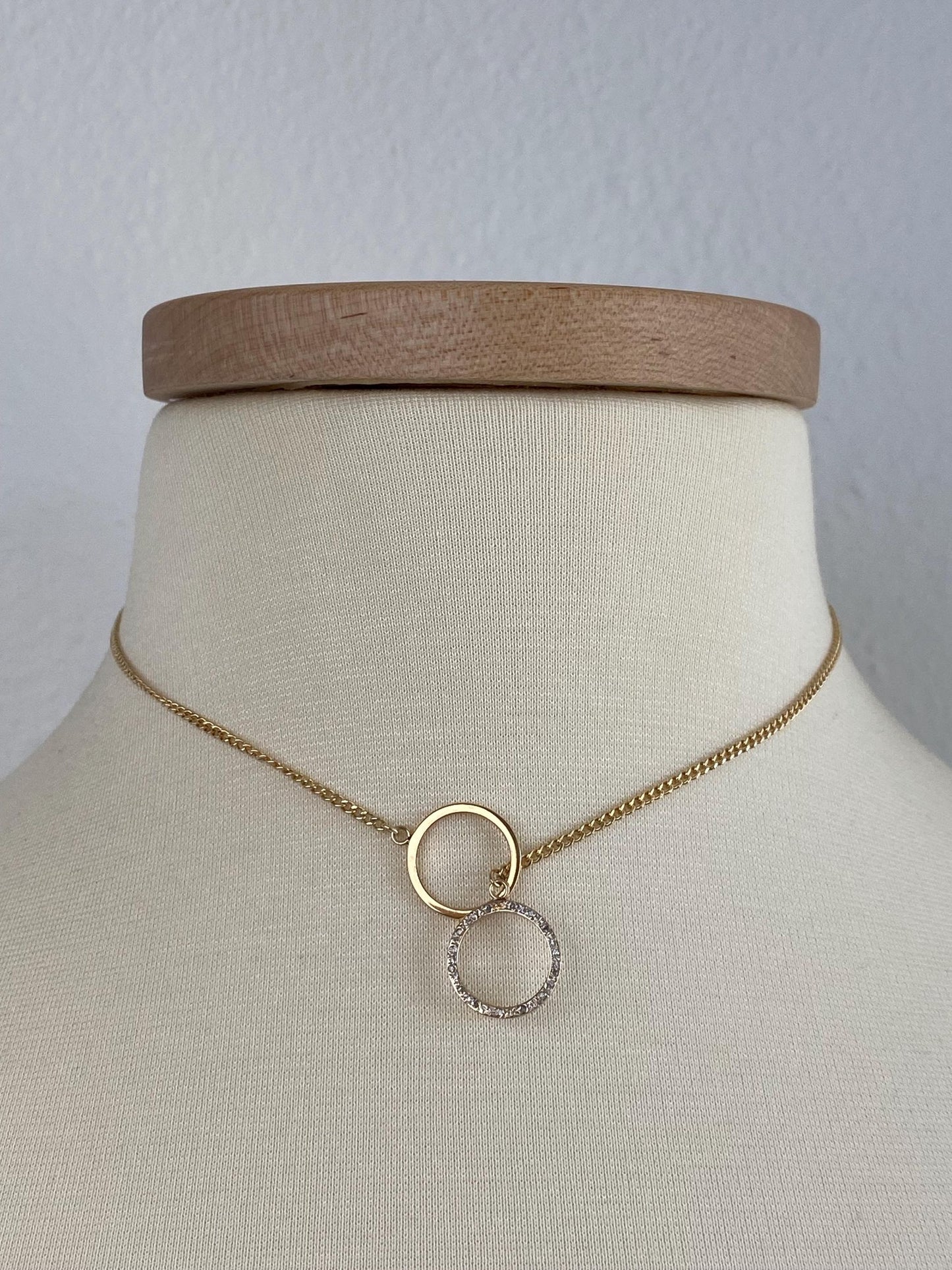 Vintage Solid 14k Yellow Gold Diamond Circles Curb Chain Necklace - 15 inches