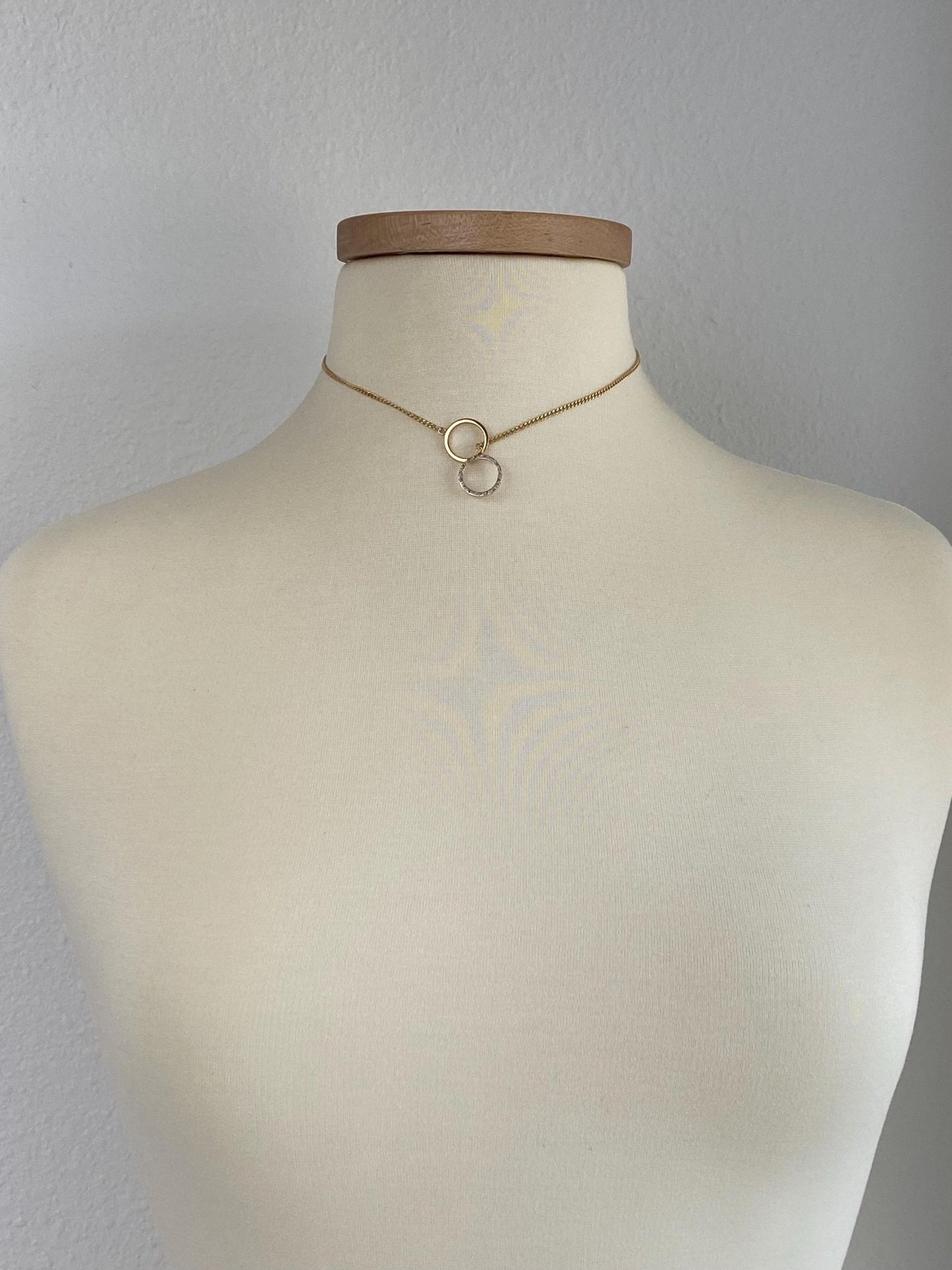 Vintage Solid 14k Yellow Gold Diamond Circles Curb Chain Necklace - 15 inches