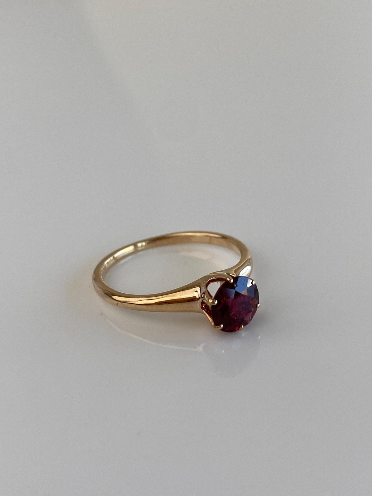 Vintage Solid 14k Yellow Gold Red Cubic Zirconia Ring - Size 6.75
