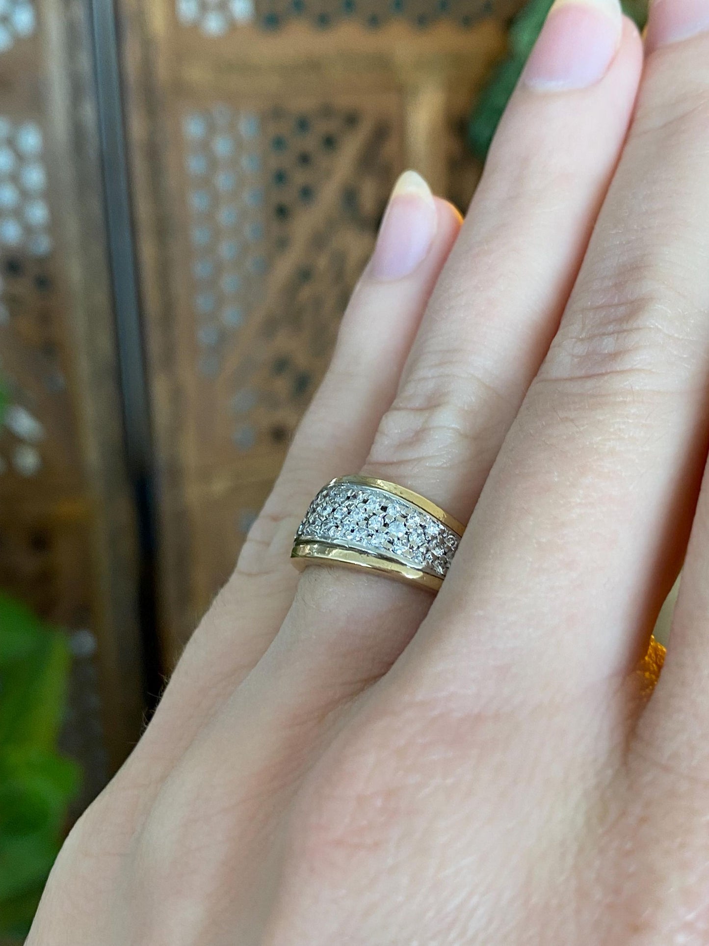Vintage Solid 14k White & Yellow Gold Diamond Ring Band - Size 5.75