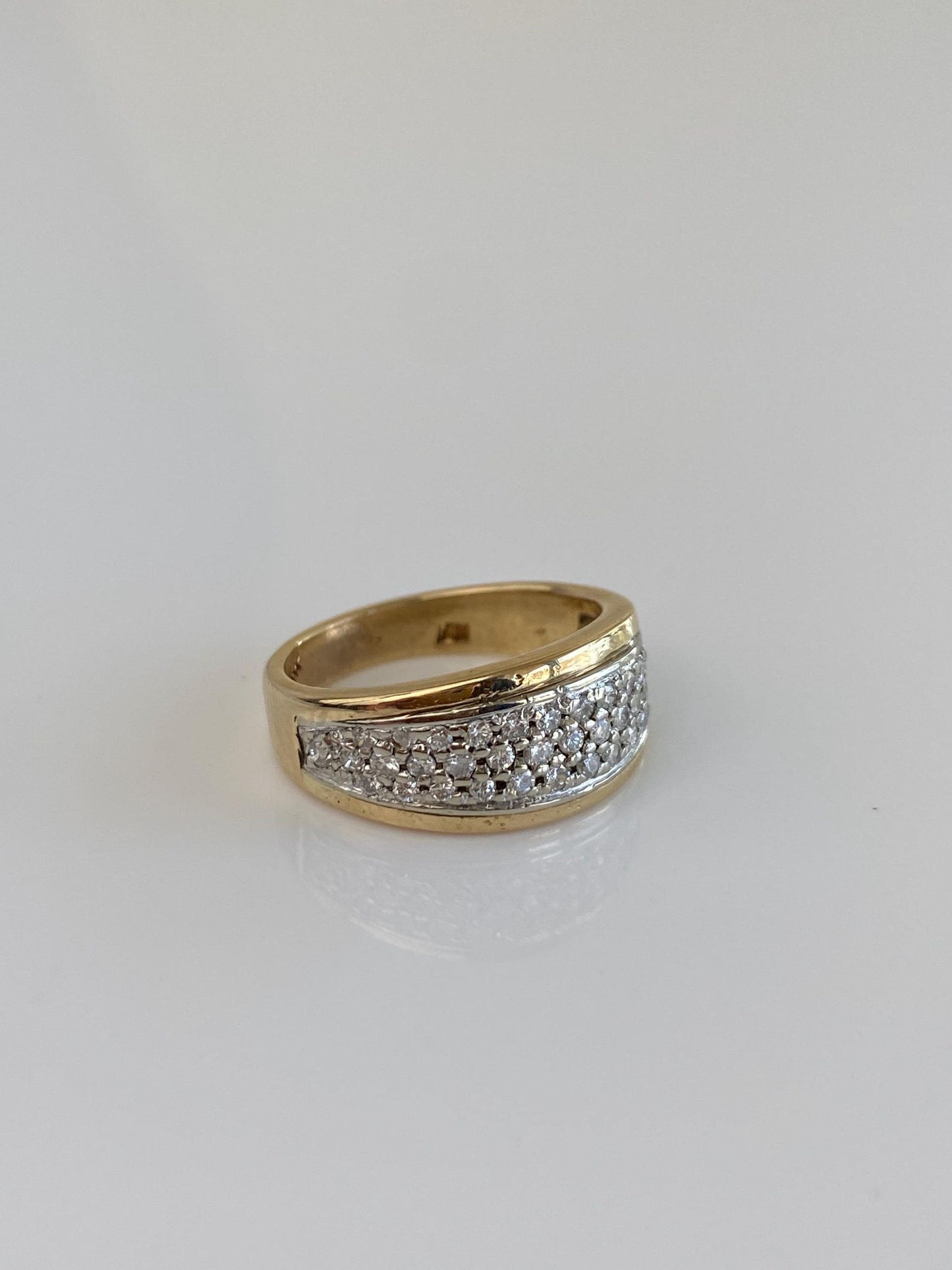 Vintage Solid 14k White & Yellow Gold Diamond Ring Band - Size 5.75