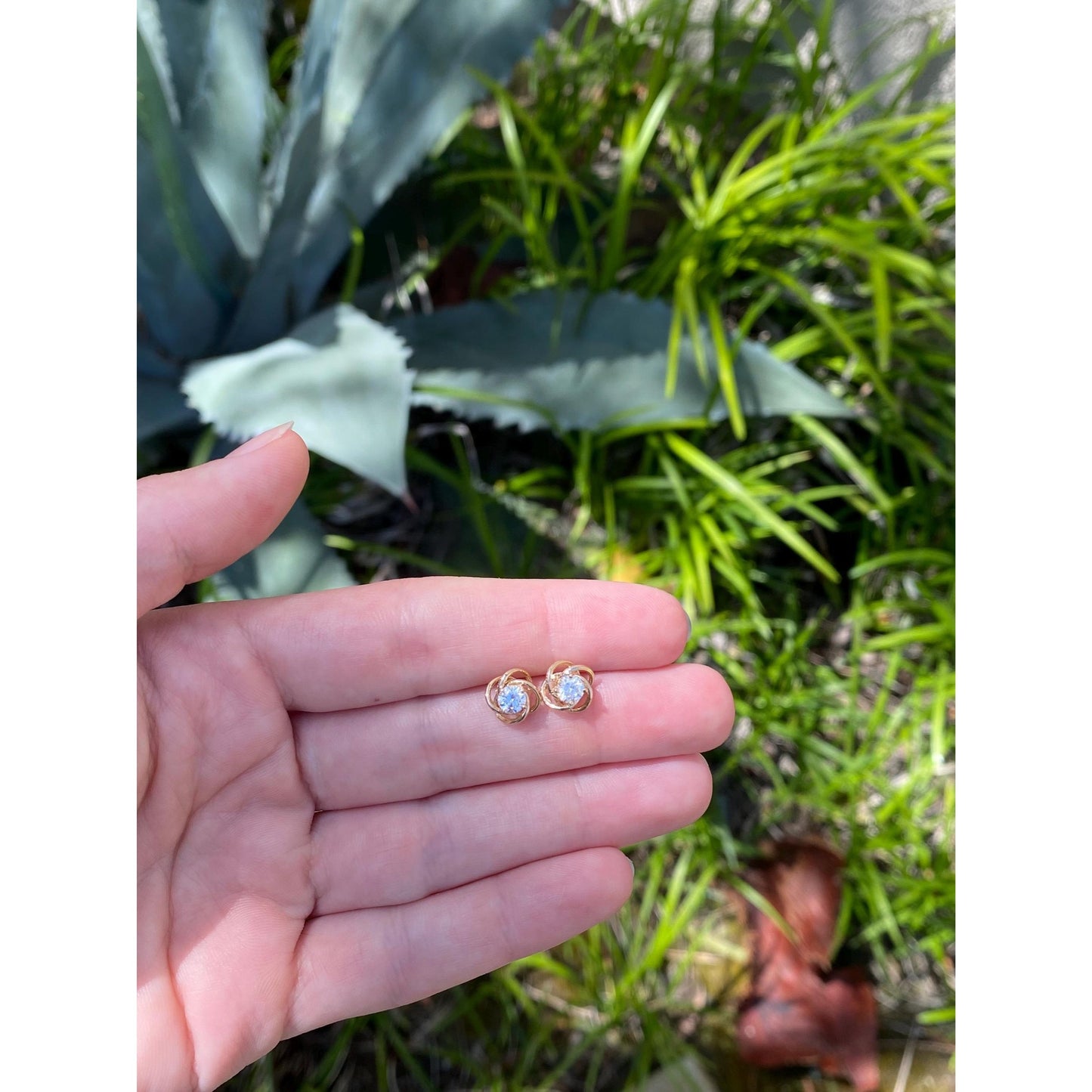 Vintage Solid 14k Yellow Gold Cubic Zirconia Knot Stud Earrings