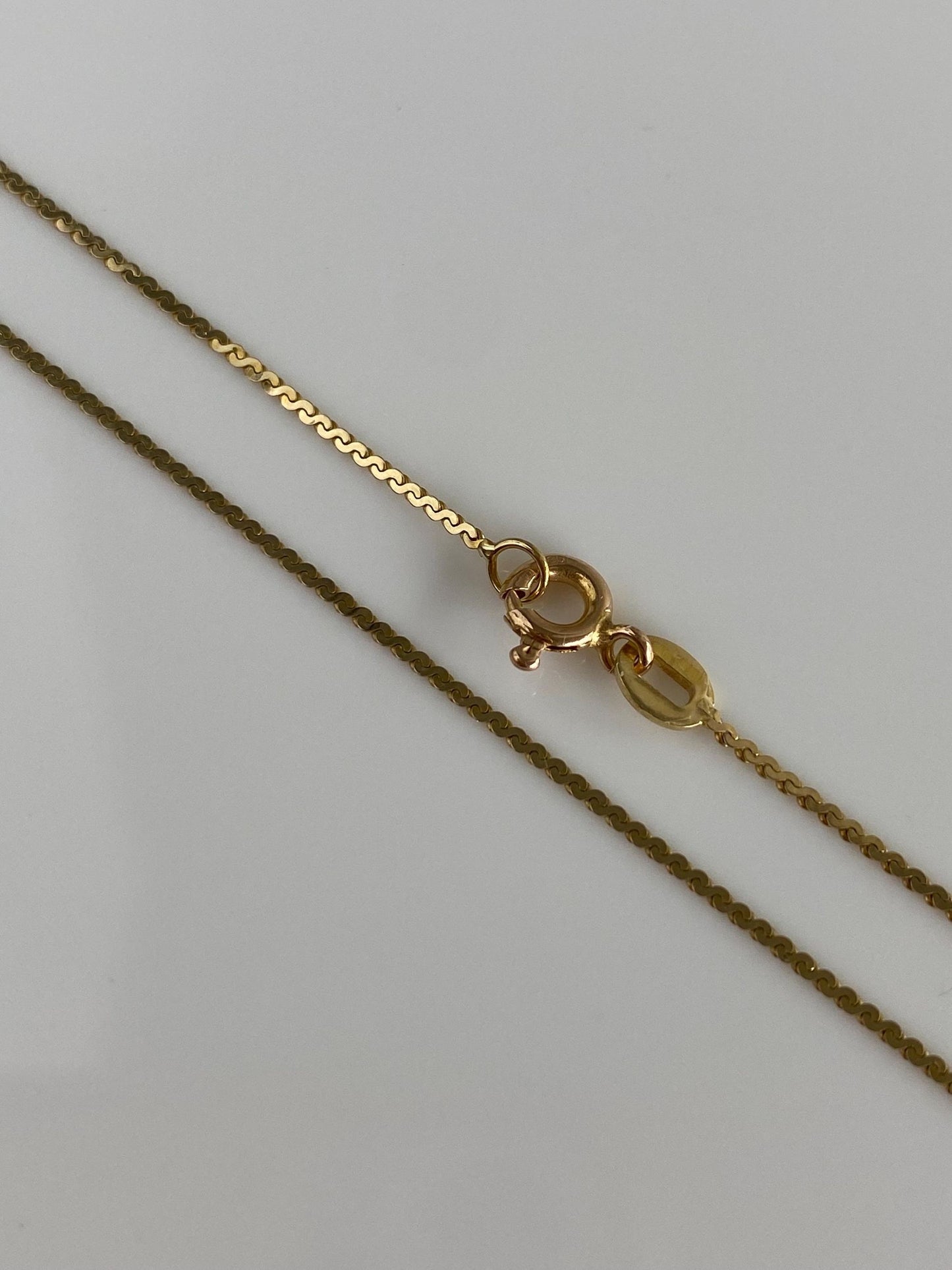 Vintage Solid 14k Yellow Gold Serpentine Chain Necklace - 16 inches