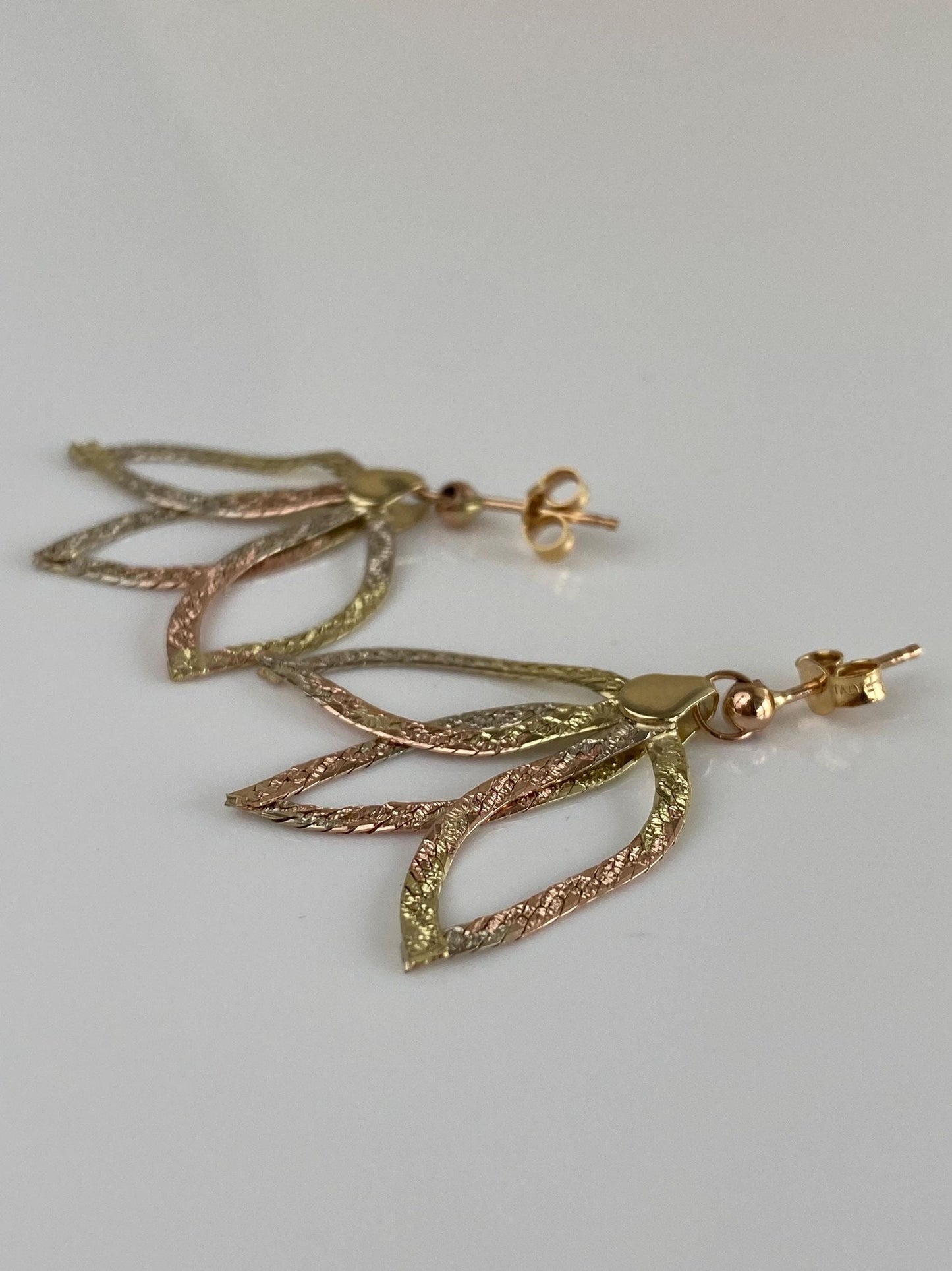 Vintage Solid 14k Tri Tone Gold Pattern Herringbone Chain Dangle Stud Earrings