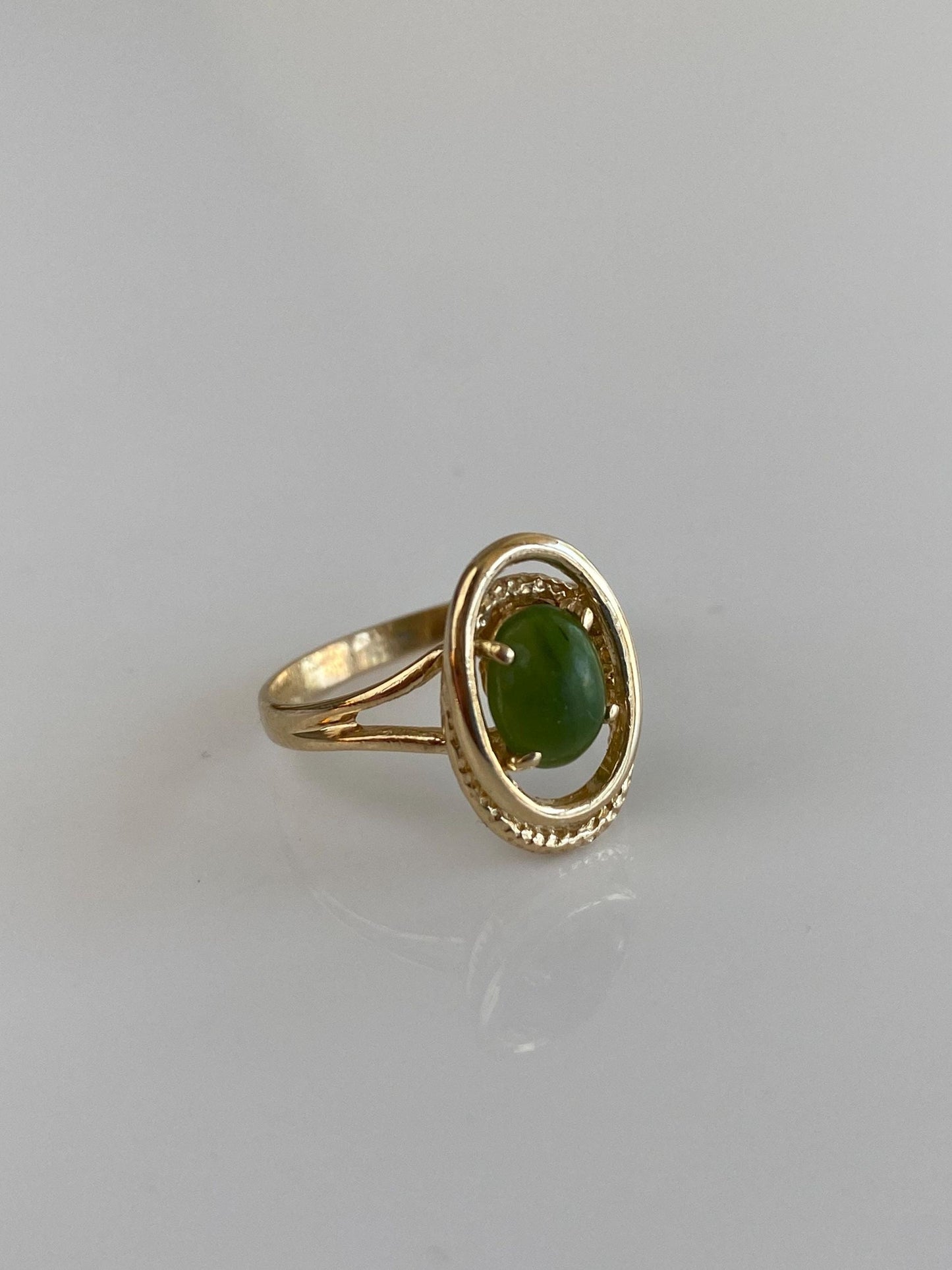 Vintage Solid 14k Yellow Gold Nephrite Ring - Size 6