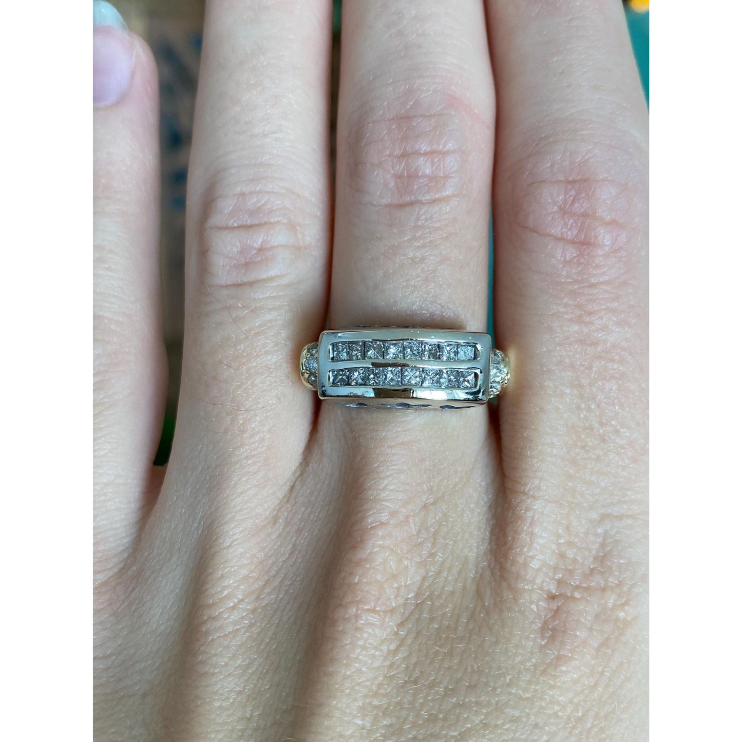 Vintage Solid 14k Yellow & White Gold Diamond Ring Band - Size 7