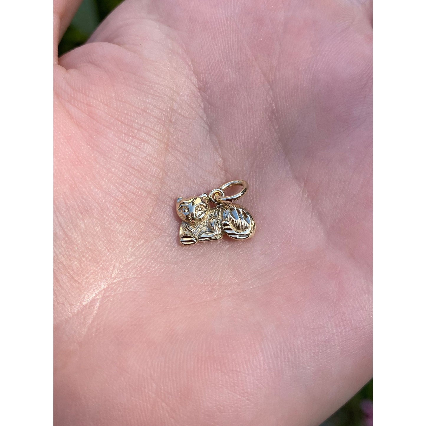 Vintage Solid 14k Yellow Gold Laying Cat Charm