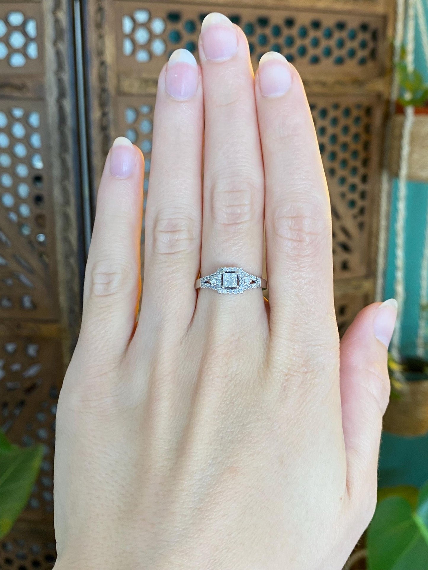 Vintage Solid 10k White Gold Diamond Ring - Size 6.5
