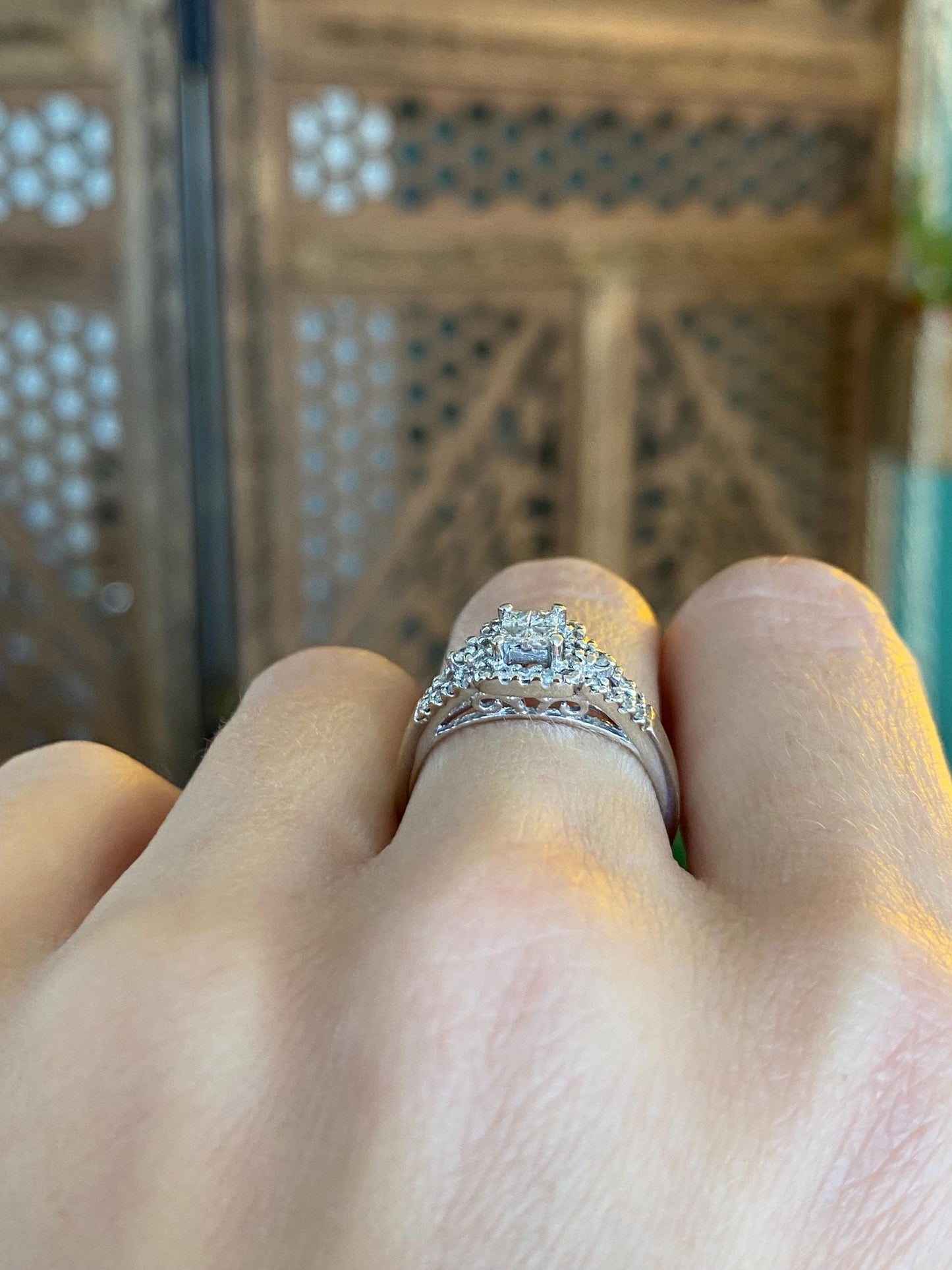 Vintage Solid 10k White Gold Diamond Ring - Size 6.5