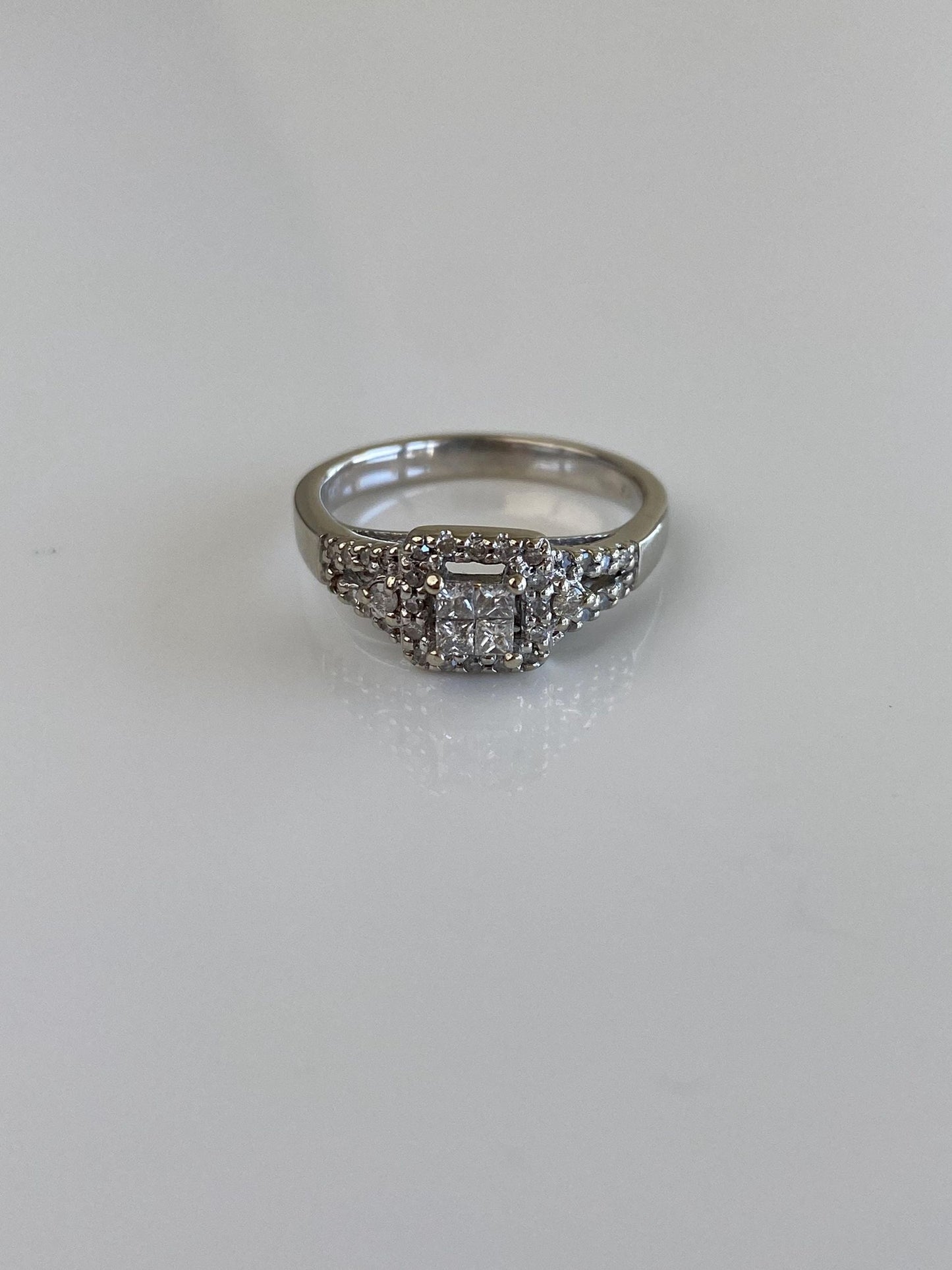 Vintage Solid 10k White Gold Diamond Ring - Size 6.5