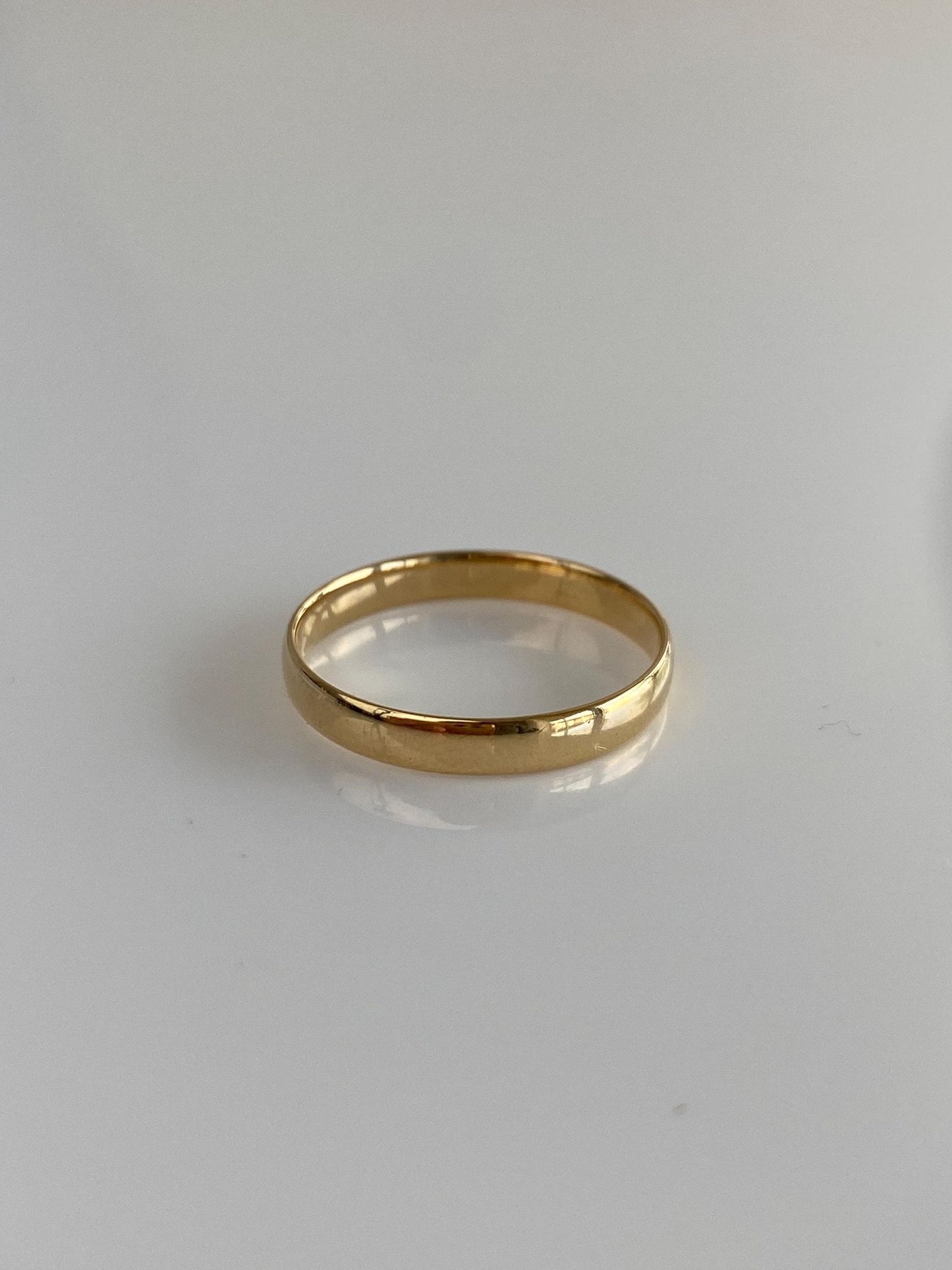 Vintage Solid 14k Yellow Gold Ring Band - Size 7.5