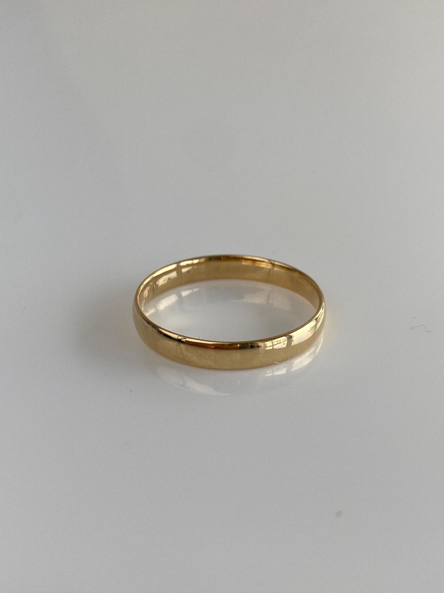Vintage Solid 14k Yellow Gold Ring Band - Size 7.5