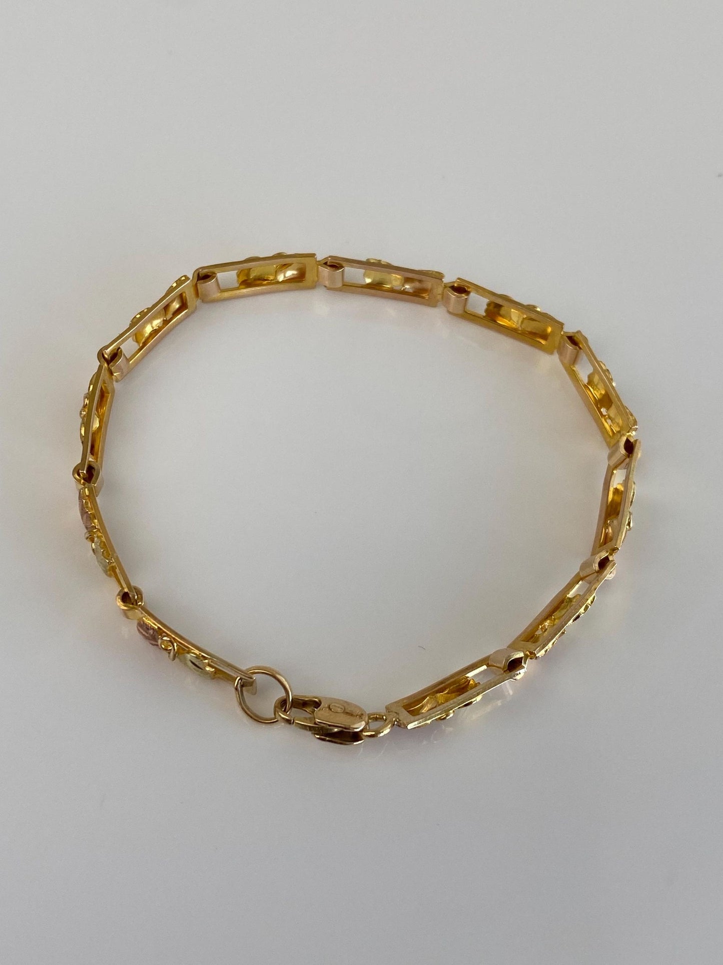Vintage Solid 10k Black Hills Gold Leaves Link Bracelet - 7 inches