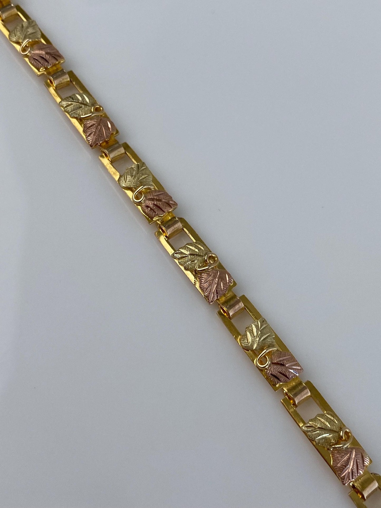 Vintage Solid 10k Black Hills Gold Leaves Link Bracelet - 7 inches
