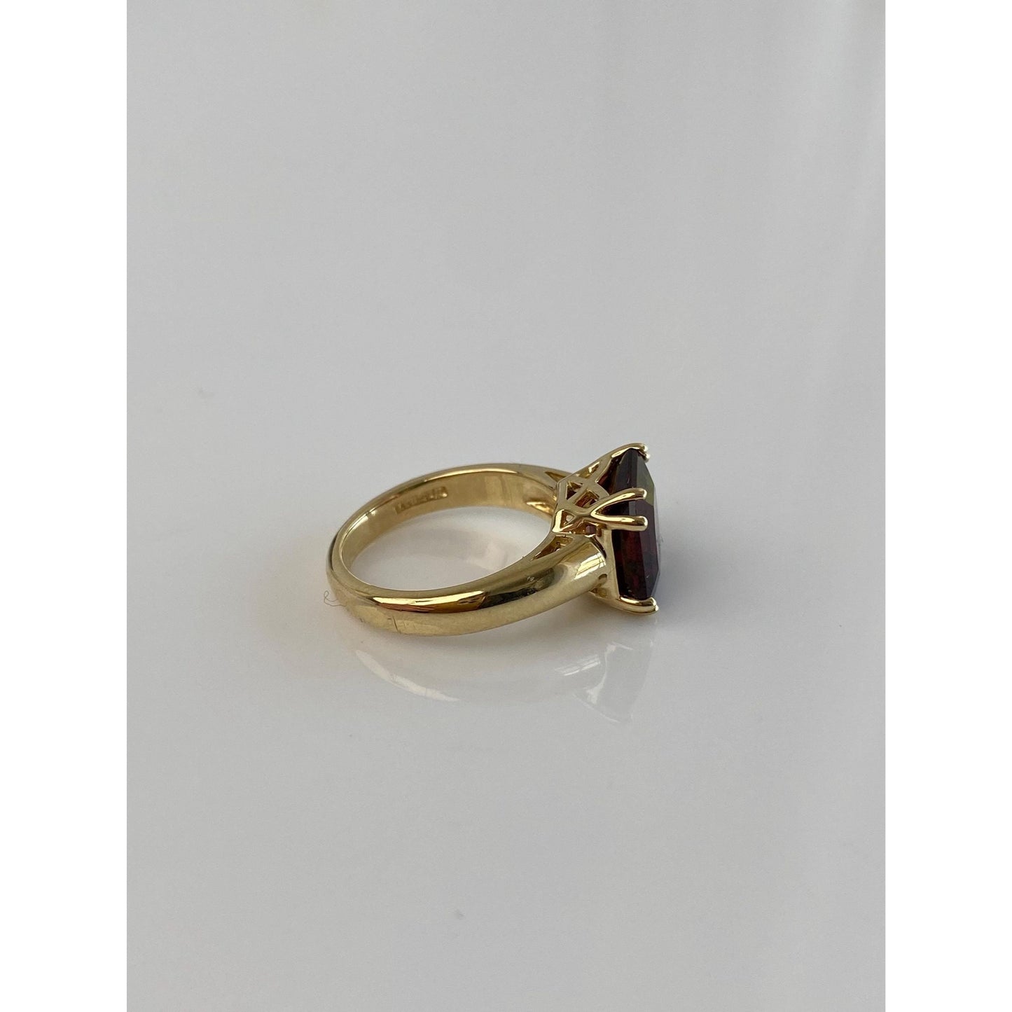 Vintage Solid 14k Yellow Gold Garnet Ring - Size 4.75