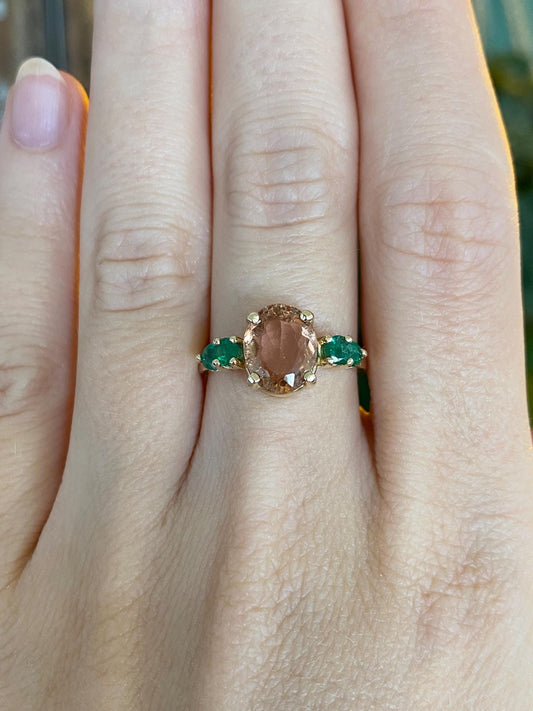 Vintage Solid 14k Yellow Gold Emerald Orange Tourmaline Ring - Size 7.25