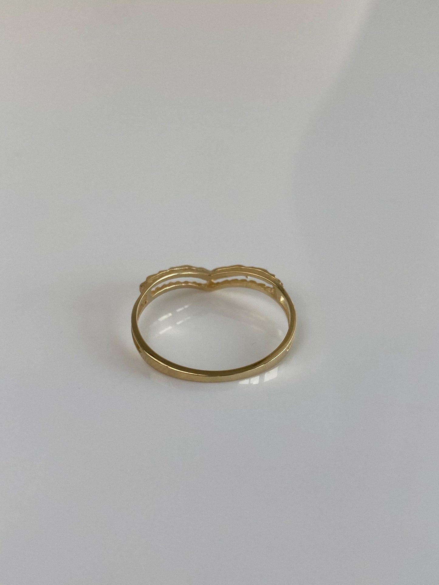 Vintage Solid 14k Yellow Gold Diamond Cut Chevron Ring Band - Size 6.5