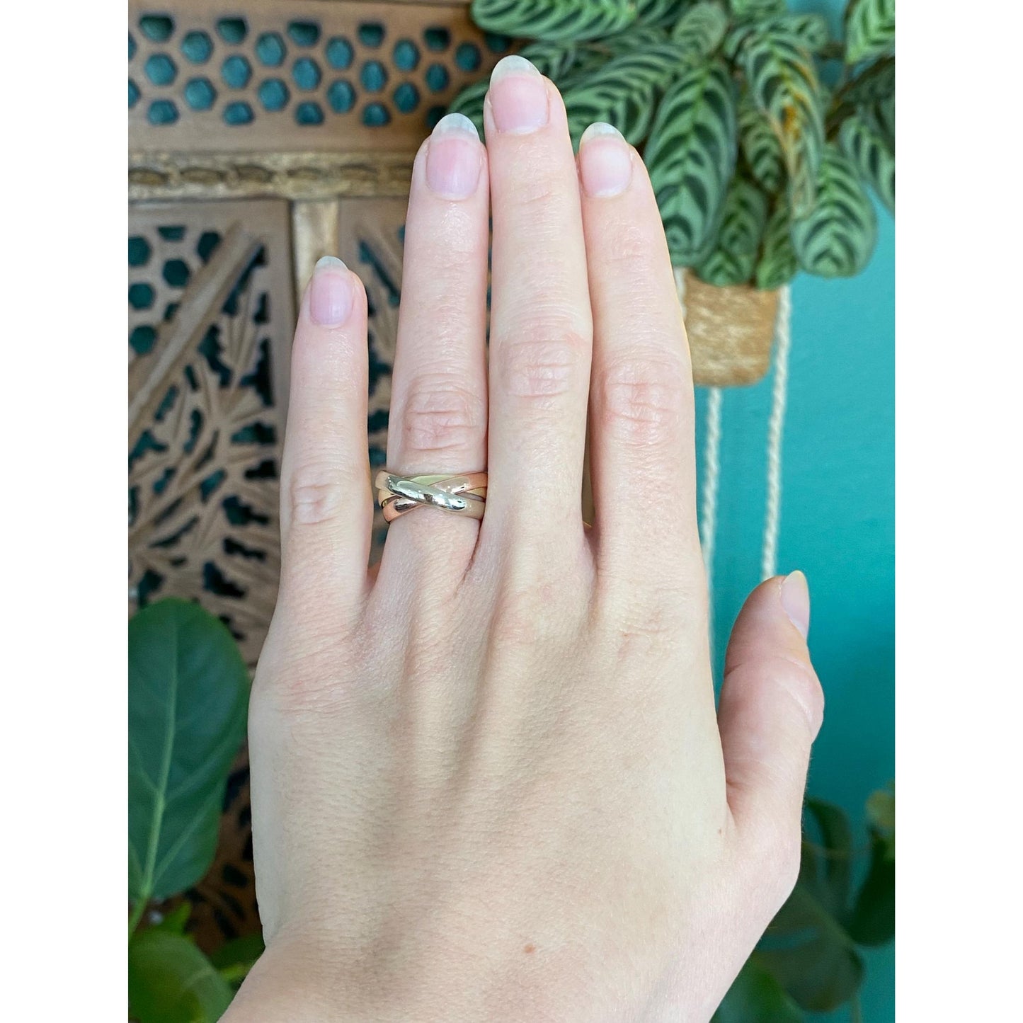 Vintage Solid 14k Tri Tone Gold Rolling Ring - Size 4.75