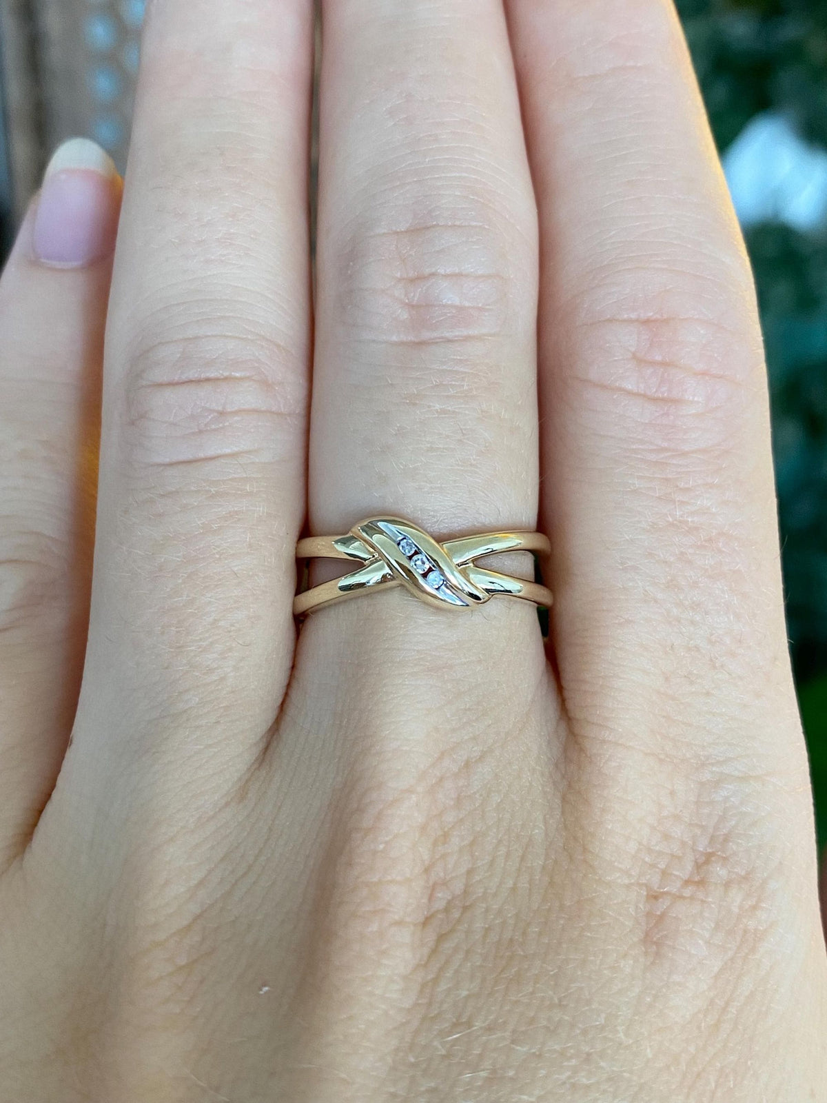 Vintage Solid 10k Yellow Gold Diamonds Twist Split Ring - Size 7