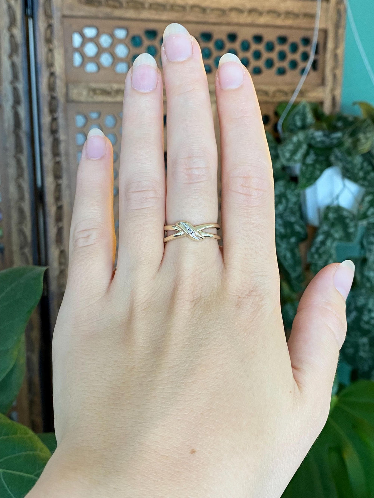 Vintage Solid 10k Yellow Gold Diamonds Twist Split Ring - Size 7