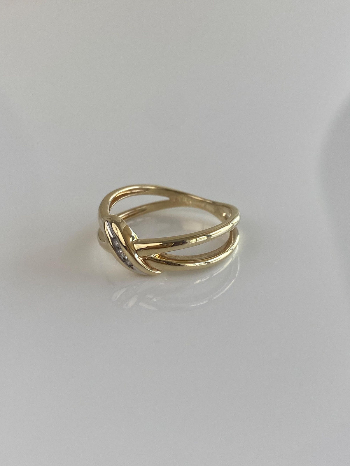 Vintage Solid 10k Yellow Gold Diamonds Twist Split Ring - Size 7