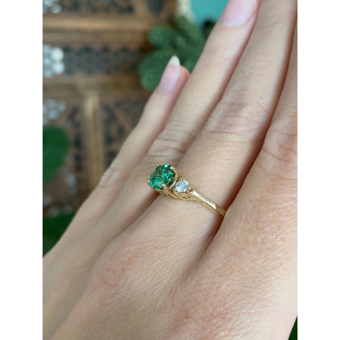 Solid 14k Yellow Gold Green & Clear Cubic Zirconia Ring - Size 8.5
