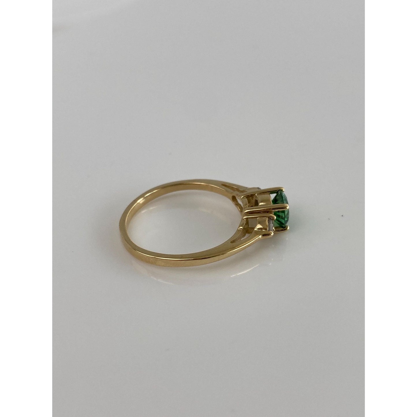 Solid 14k Yellow Gold Green & Clear Cubic Zirconia Ring - Size 8.5