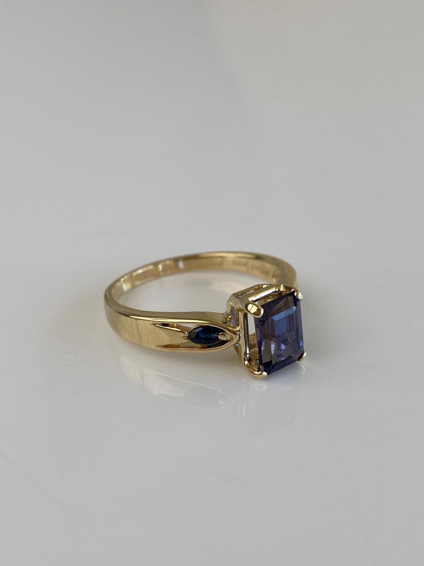 Solid 14k Yellow Gold Tanzanite Blue Sapphire Ring - Size 9.5